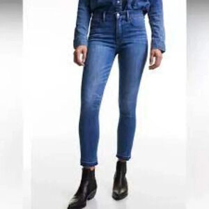 DENIM Forum The Nico Mid Crop Cropped, mid-rise jean Medium Lagoon 25